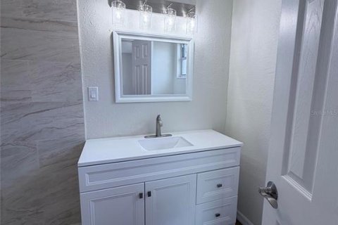 Villa ou maison à louer à Tampa, Floride: 4 chambres, 127.46 m2 № 2110108 - photo 26