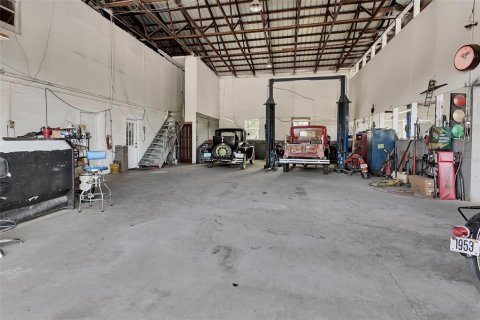 Immobilier commercial à vendre à DeLand, Floride: 1136.01 m2 № 2214405 - photo 4