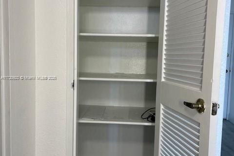 Condominio en venta en Hollywood, Florida, 1 dormitorio, 69.21 m2 № 1937231 - foto 10