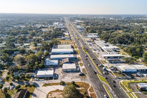 Commercial property in New Port Richey, Florida № 2076723 - photo 10