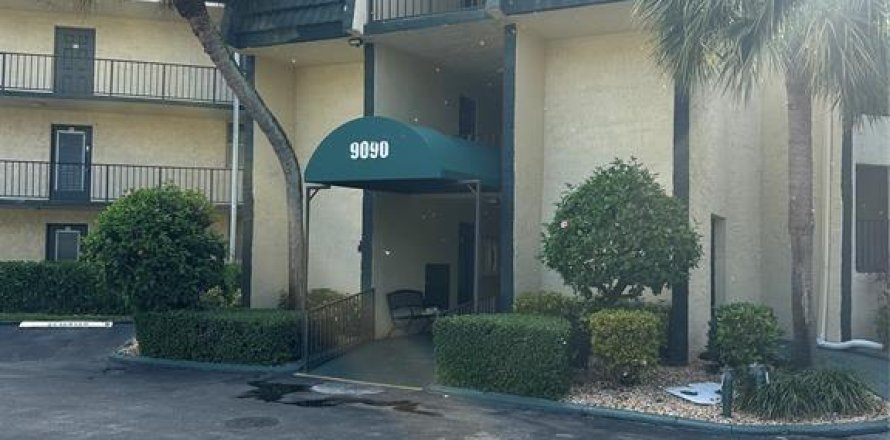 Condo in Tamarac, Florida, 2 bedrooms  № 2182505