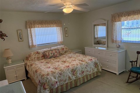 House in Sarasota, Florida 2 bedrooms, 142.33 sq.m. № 1761990 - photo 8
