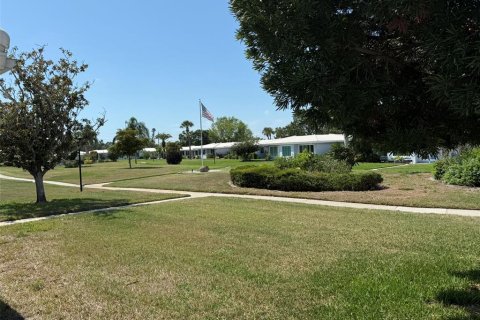 House in Sarasota, Florida 2 bedrooms, 142.33 sq.m. № 1761990 - photo 15