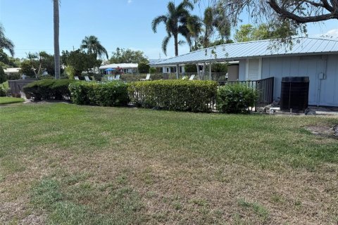 House in Sarasota, Florida 2 bedrooms, 142.33 sq.m. № 1761990 - photo 18