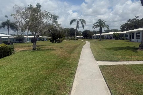 House in Sarasota, Florida 2 bedrooms, 142.33 sq.m. № 1761990 - photo 21
