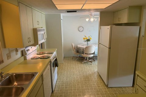 House in Sarasota, Florida 2 bedrooms, 142.33 sq.m. № 1761990 - photo 6