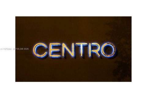 Condominio en Miami, Florida, 1 dormitorio  № 2049363