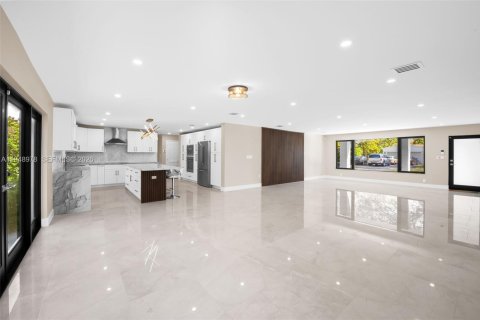 Купить виллу или дом в Пайнкрест, Флорида 3 спальни, 222.59м2, № 2008081 - фото 6