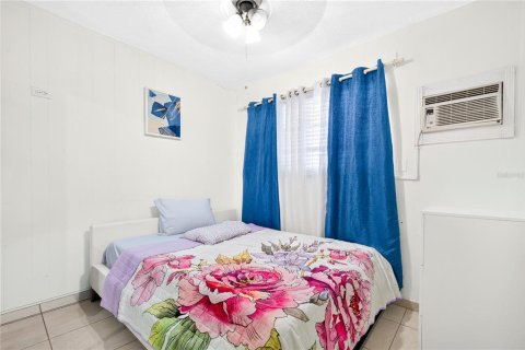 Casa en venta en Hialeah, Florida, 5 dormitorios, 159.98 m2 № 2388619 - foto 26