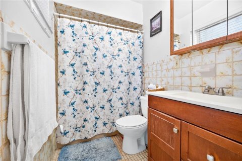 Casa en venta en Hialeah, Florida, 5 dormitorios, 159.98 m2 № 2388619 - foto 14
