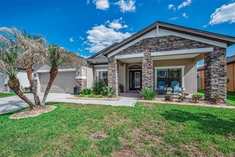 Villa ou maison à CONNERTON

 à Land O' Lakes, Floride 3 chambres, 223.71 m2 № 2147807