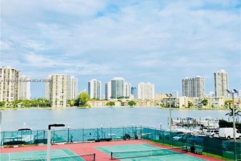 Купить кондоминиум в Авентура, Флорида 1 спальня, 82.4м2, № 2012563 - фото 17