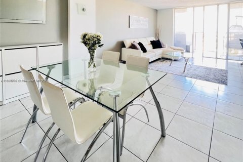 Condominio en venta en Aventura, Florida, 1 dormitorio, 82.4 m2 № 2012563 - foto 25