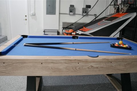 Villa ou maison à vendre à Miami, Floride: 5 chambres, 229 m2 № 1925412 - photo 29