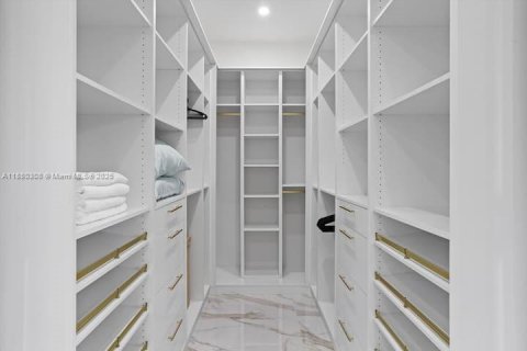 Villa ou maison à vendre à Miami, Floride: 5 chambres, 229 m2 № 1925412 - photo 14