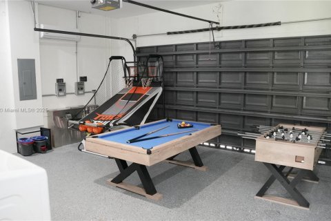 Villa ou maison à vendre à Miami, Floride: 5 chambres, 229 m2 № 1925412 - photo 27