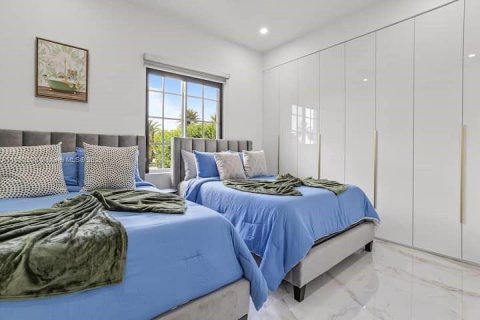 Villa ou maison à vendre à Miami, Floride: 5 chambres, 229 m2 № 1925412 - photo 20