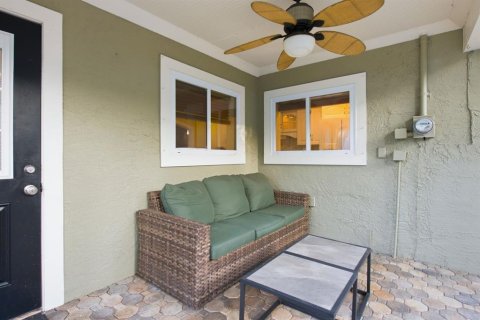 House in New Port Richey, Florida 3 bedrooms, 113.25 sq.m. № 2396764 - photo 27