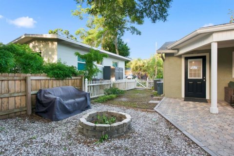 House in New Port Richey, Florida 3 bedrooms, 113.25 sq.m. № 2396764 - photo 30