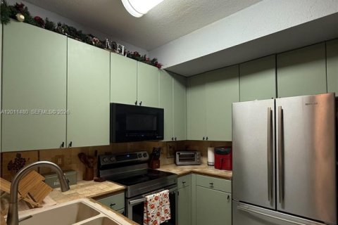 Townhouse in Homestead, Florida 3 bedrooms, 147.9 sq.m. № 2076592 - photo 4