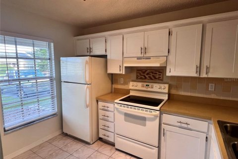 Villa ou maison à louer à New Port Richey, Floride: 2 chambres, 99.22 m2 № 1919840 - photo 2