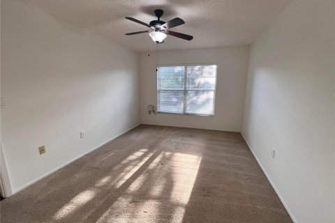 Villa ou maison à louer à New Port Richey, Floride: 2 chambres, 99.22 m2 № 1919840 - photo 11