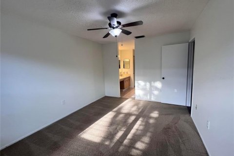 Villa ou maison à louer à New Port Richey, Floride: 2 chambres, 99.22 m2 № 1919840 - photo 7