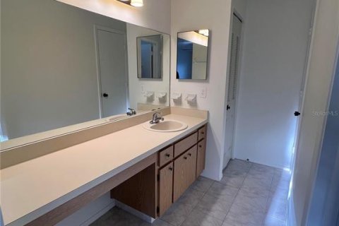 Villa ou maison à louer à New Port Richey, Floride: 2 chambres, 99.22 m2 № 1919840 - photo 9