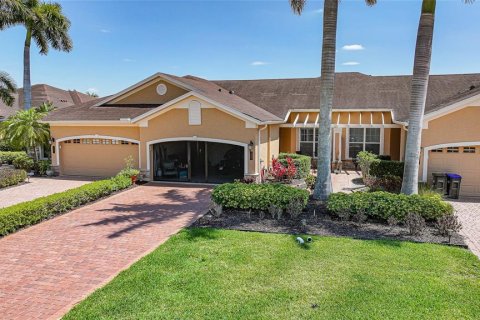 Casa en North Port, Florida 2 dormitorios, 127.09 m2 № 2128392