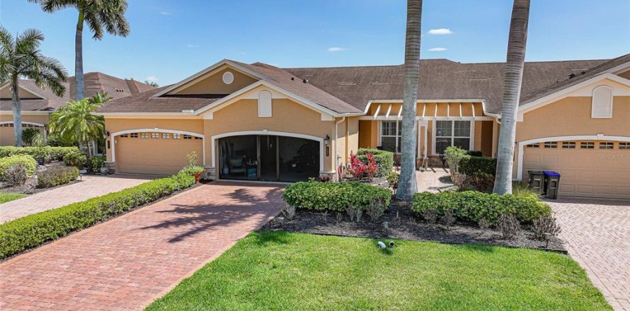 Villa ou maison à North Port, Floride 2 chambres, 127.09 m2 № 2128392