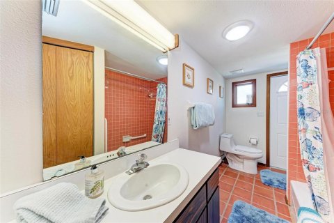House in Englewood, Florida 3 bedrooms, 155.24 sq.m. № 1524785 - photo 30