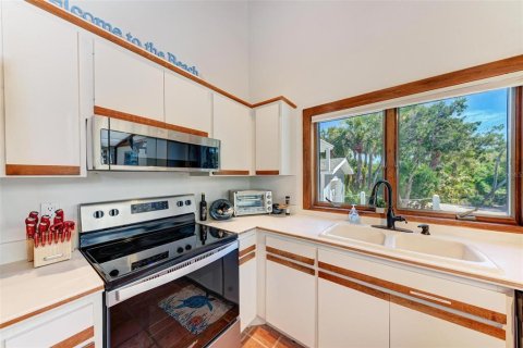 House in Englewood, Florida 3 bedrooms, 155.24 sq.m. № 1524785 - photo 21