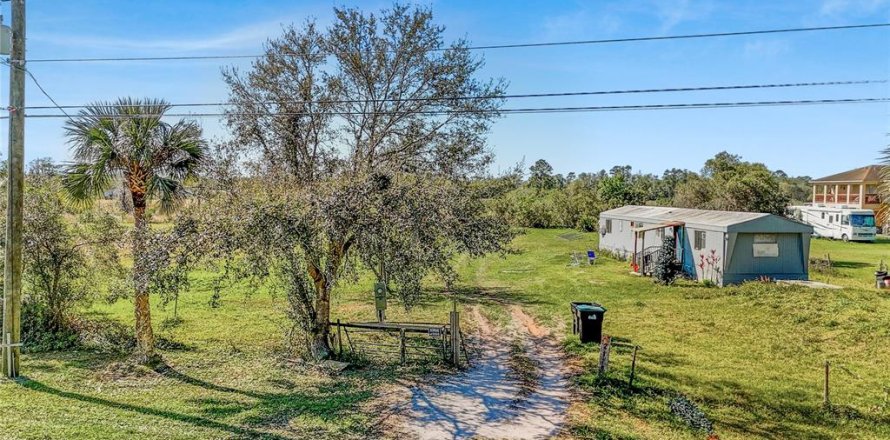 Land in Christmas, Florida № 1572167