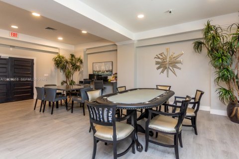 Copropriété à louer à Hollywood, Floride: 1 chambre, 77.57 m2 № 1997204 - photo 16