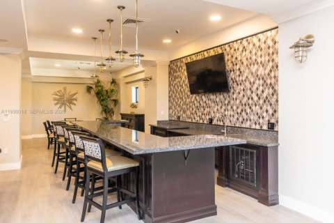 Copropriété à louer à Hollywood, Floride: 1 chambre, 77.57 m2 № 1997204 - photo 12