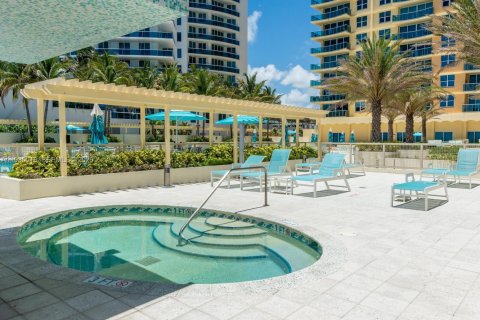 Copropriété à louer à Hollywood, Floride: 1 chambre, 77.57 m2 № 1997204 - photo 7