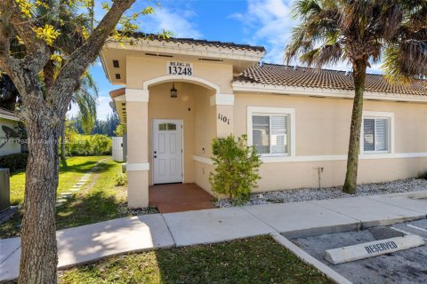 Townhouse in Homestead, Florida 3 bedrooms, 115.66 sq.m. № 1469324 - photo 3