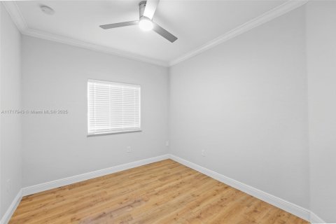 Townhouse in Homestead, Florida 3 bedrooms, 115.66 sq.m. № 1469324 - photo 15