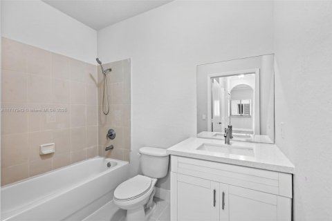 Townhouse in Homestead, Florida 3 bedrooms, 115.66 sq.m. № 1469324 - photo 12