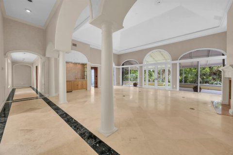 Купить виллу или дом в Хоб-Саунд, Флорида 8 комнат, 571.72м2, № 2187655 - фото 9