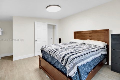 House in Homestead, Florida 4 bedrooms, 136.94 sq.m. № 2011046 - photo 22