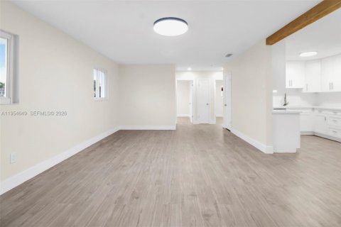 House in Homestead, Florida 4 bedrooms, 136.94 sq.m. № 2011046 - photo 3