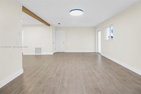 House in Homestead, Florida 4 bedrooms, 136.94 sq.m. № 2011046 - photo 4