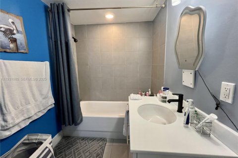 Copropriété à louer à Miami, Floride: 2 chambres, 114.73 m2 № 1990952 - photo 27