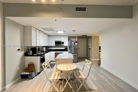 Copropriété à louer à Miami, Floride: 2 chambres, 114.73 m2 № 1990952 - photo 7
