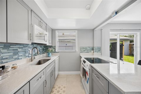 Villa ou maison à vendre à Orlando, Floride: 3 chambres, 122.63 m2 № 2210437 - photo 5