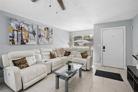 Villa ou maison à vendre à Orlando, Floride: 3 chambres, 122.63 m2 № 2210437 - photo 11