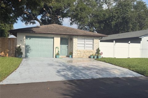 Villa ou maison à vendre à Orlando, Floride: 3 chambres, 122.63 m2 № 2210437 - photo 2
