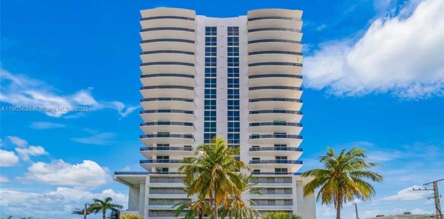 Condo in North Bay Village, Florida, 2 bedrooms  № 1962986