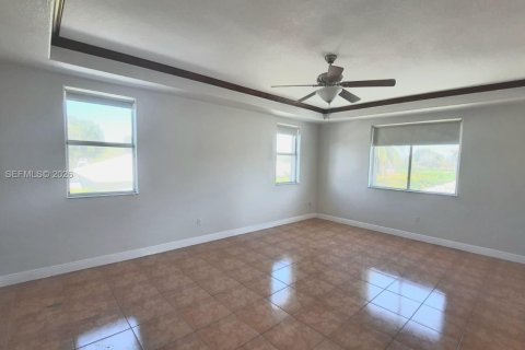Villa ou maison à louer à Miami Lakes, Floride: 4 chambres, 295.62 m2 № 2043177 - photo 4